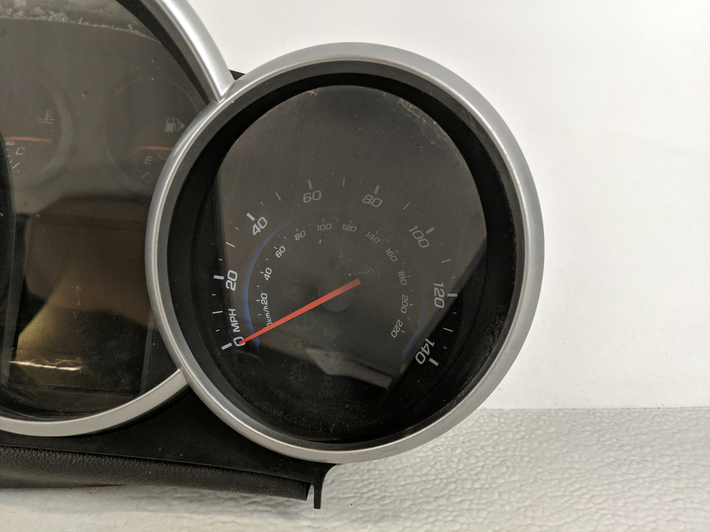 2013-2014 Chevrolet Cruze Instrument Cluster Speedometer Gauges P/N:811511914 94560794 Fits Fits 2013 2014 OEM Used Auto Par