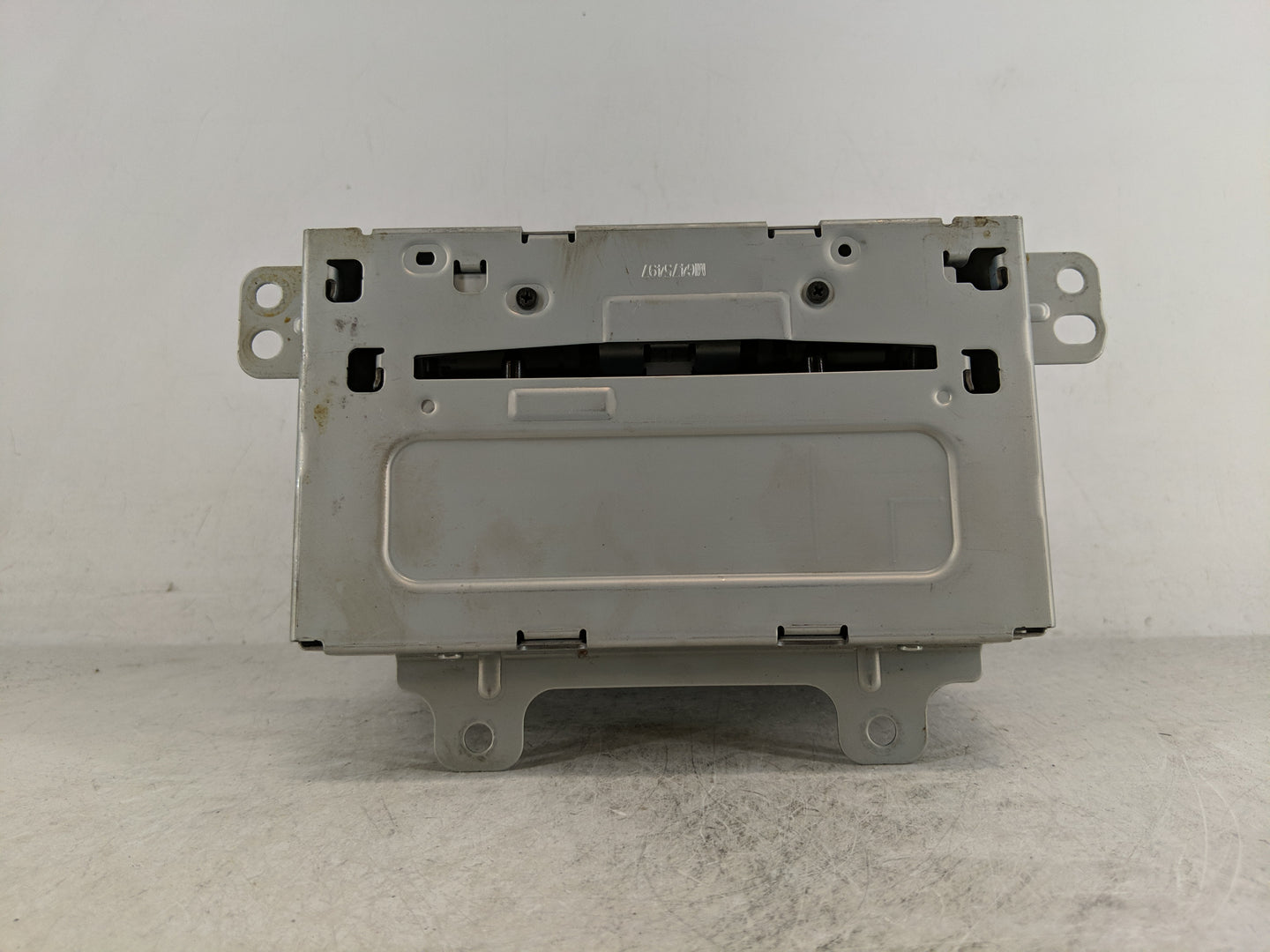 2013-2016 Chevrolet Cruze Radio AM FM Cd Player Receiver Replacement P/N:22976137 Fits Fits 2013 2014 2015 2016 OEM Used Aut