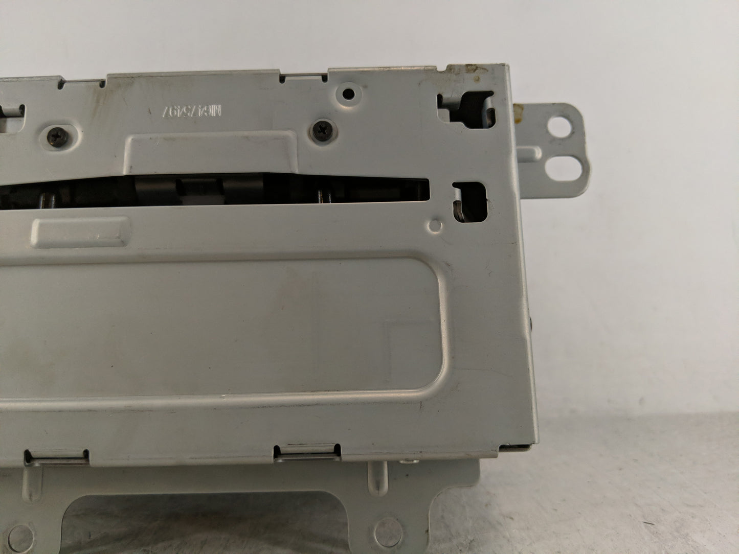 2013-2016 Chevrolet Cruze Radio AM FM Cd Player Receiver Replacement P/N:22976137 Fits Fits 2013 2014 2015 2016 OEM Used Aut