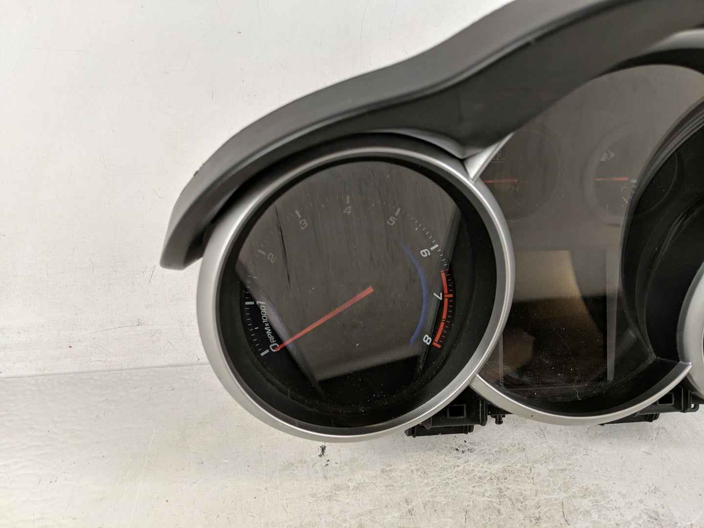2013-2014 Chevrolet Cruze Instrument Cluster Speedometer Gauges P/N:95129378 811511914 Miles: Fits Fits 2013 2014 OEM Used A