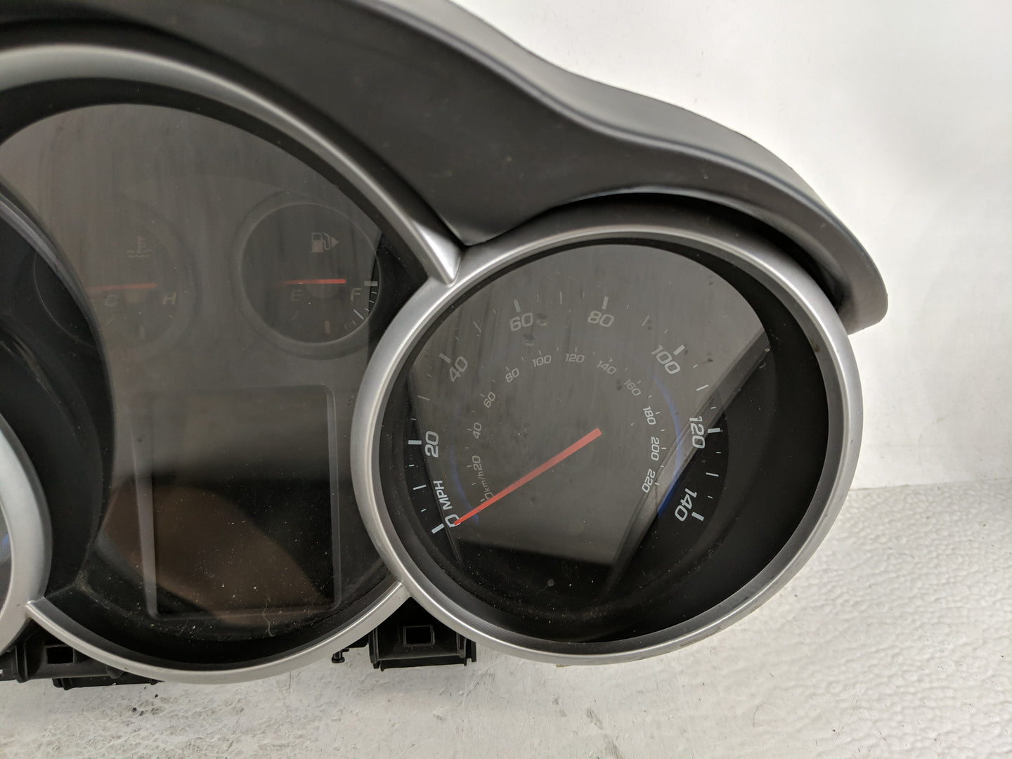2013-2014 Chevrolet Cruze Instrument Cluster Speedometer Gauges P/N:95129378 811511914 Miles: Fits Fits 2013 2014 OEM Used A