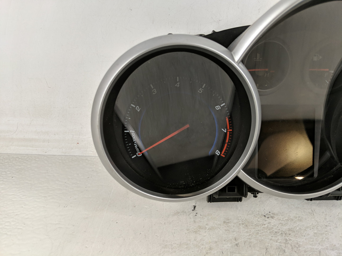 2013-2014 Chevrolet Cruze Instrument Cluster Speedometer Gauges P/N:95129378 811511914 Fits Fits 2013 2014 OEM Used Auto Par