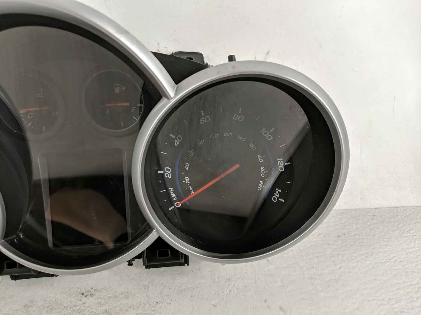 2013-2014 Chevrolet Cruze Instrument Cluster Speedometer Gauges P/N:95129378 811511914 Fits Fits 2013 2014 OEM Used Auto Par