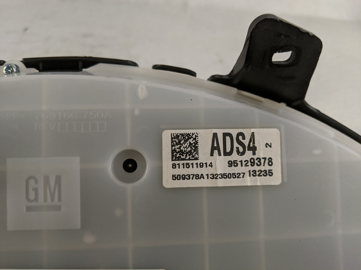 2013-2014 Chevrolet Cruze Instrument Cluster Speedometer Gauges P/N:95129378 811511914 Fits Fits 2013 2014 OEM Used Auto Par