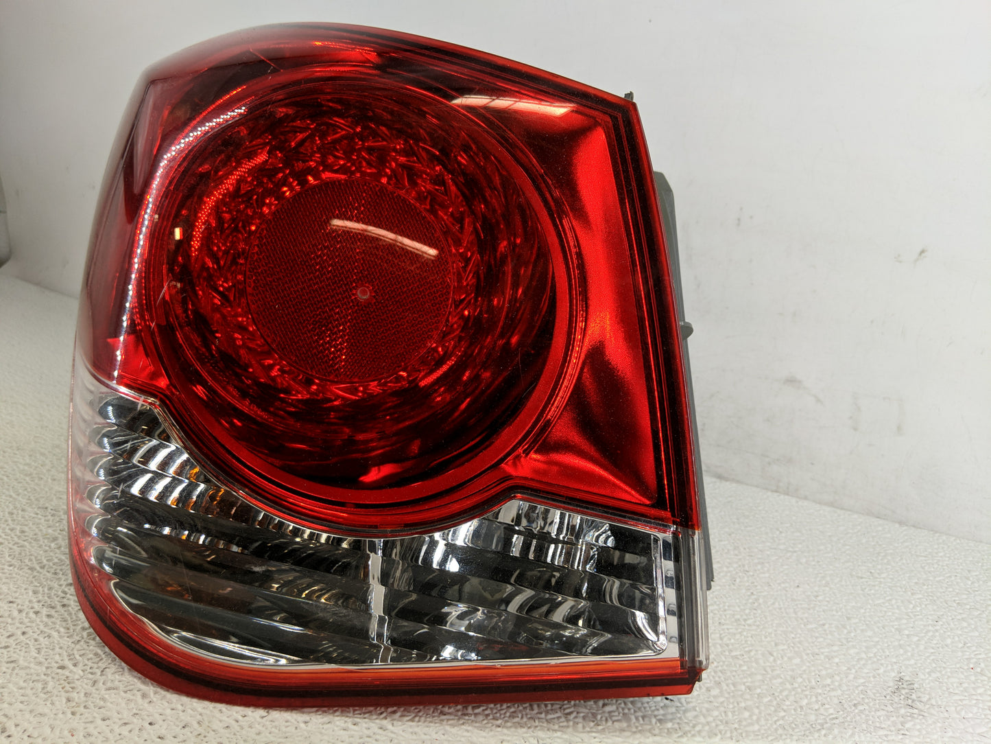 2011-2016 Chevrolet Cruze Tail Light Assembly Driver Left OEM Fits Fits 2011 2012 2013 2014 2015 2016 OEM Used Auto Parts - 