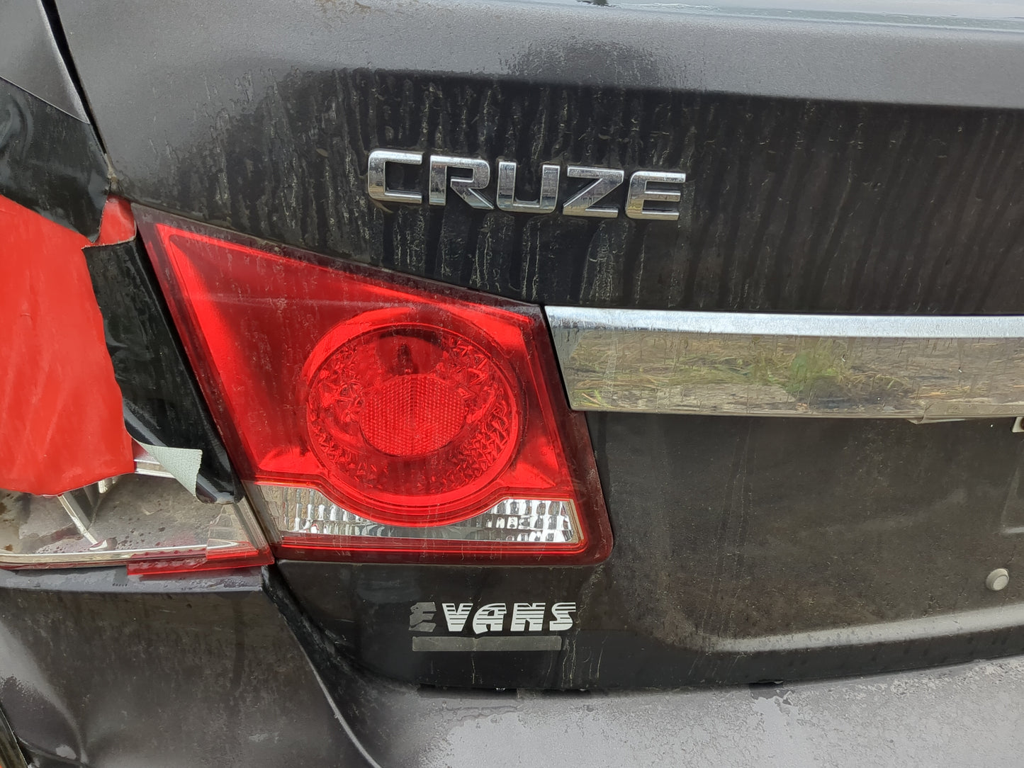 2011-2016 Chevrolet Cruze Driver Left Side Deck Lid Mounted Tail Light 1199655 - Oemusedautoparts1.com