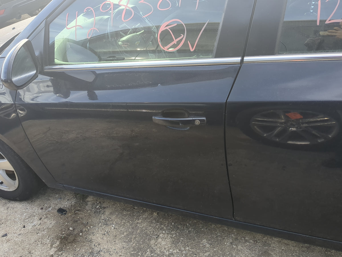 2012-2016 Chevrolet Cruze Driver Front Door Oem 1204419 - Oemusedautoparts1.com