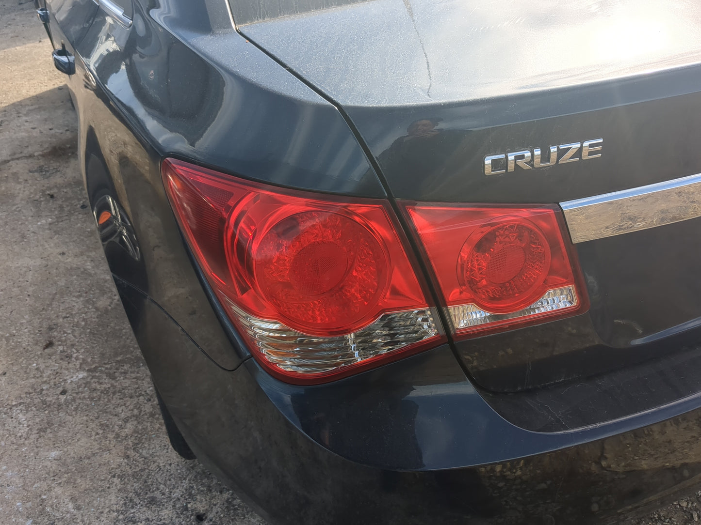 2011-2016 Chevrolet Cruze Tail Light Assembly Driver Left OEM Fits Fits 2011 2012 2013 2014 2015 2016 OEM Used Auto Parts - 