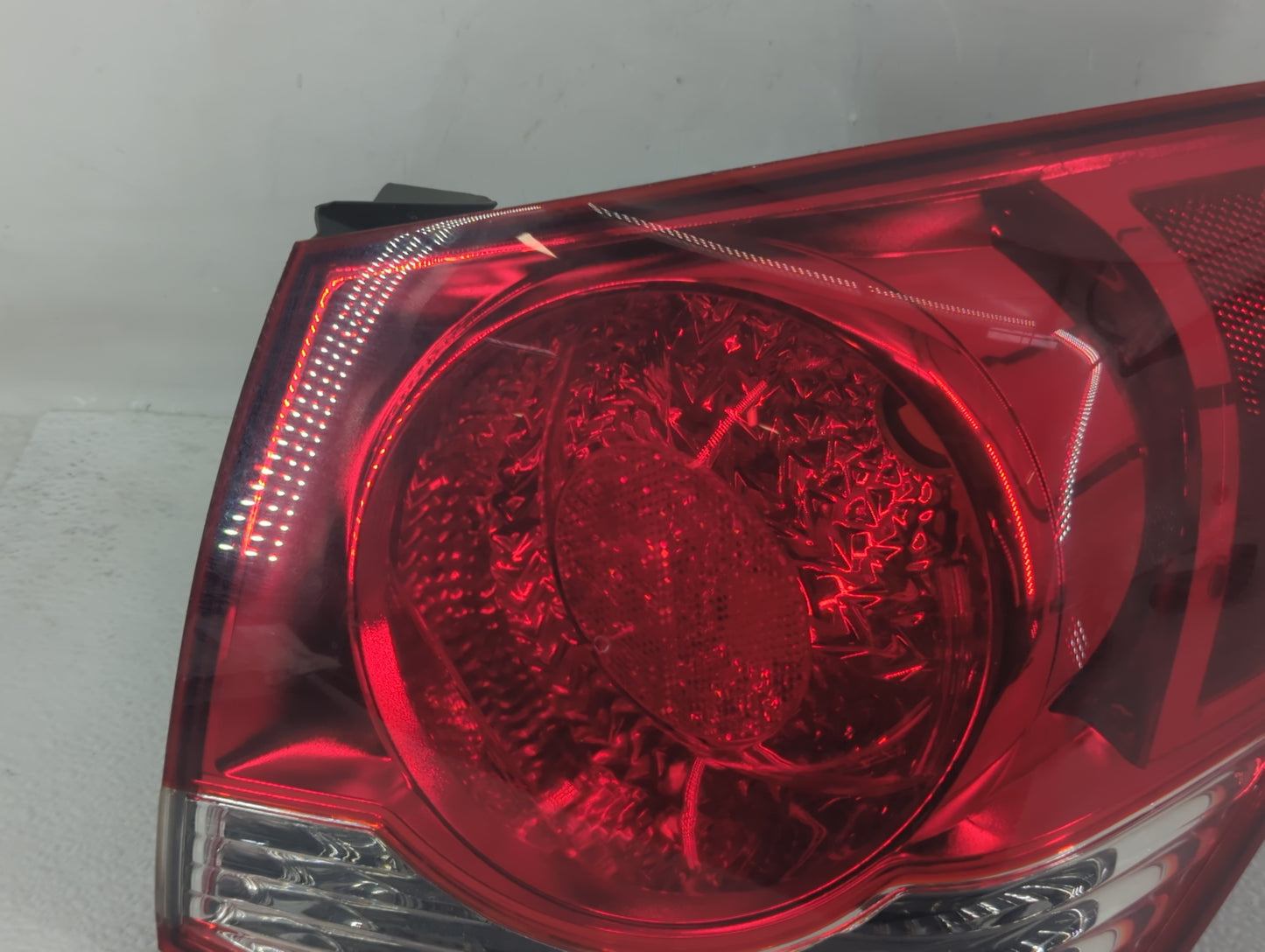 2011-2016 Chevrolet Cruze Tail Light Assembly Passenger Right OEM Fits Fits 2011 2012 2013 2014 2015 2016 OEM Used Auto Part