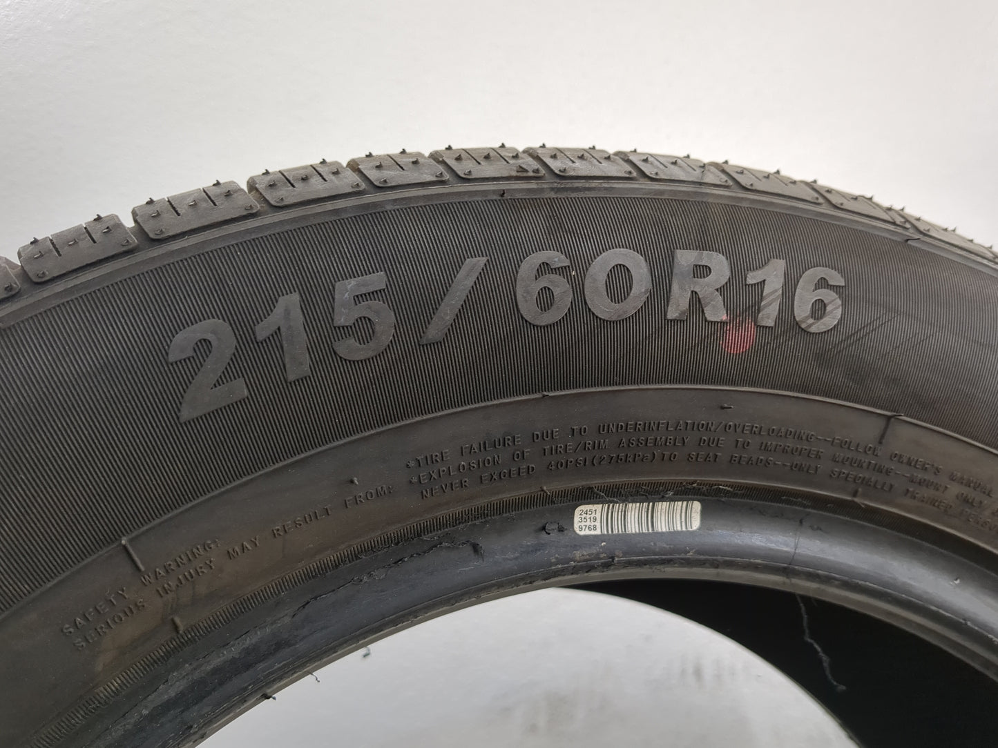 Used Tire 215/60R16 IRONHEAD REFLEX IHO1 95V - Tread Depth 9.5/32 - Oemusedautoparts1.com