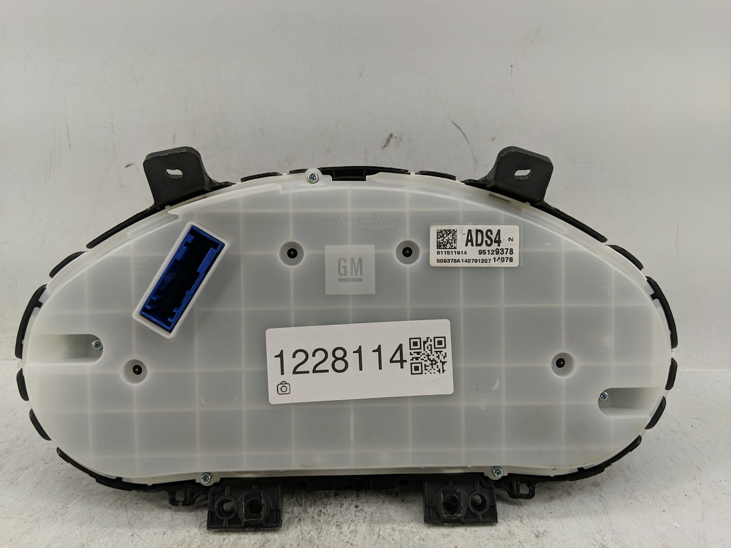 2013-2014 Chevrolet Cruze Instrument Cluster Speedometer Gauges P/N:769317-430A Fits Fits 2013 2014 OEM Used Auto Parts - Oe