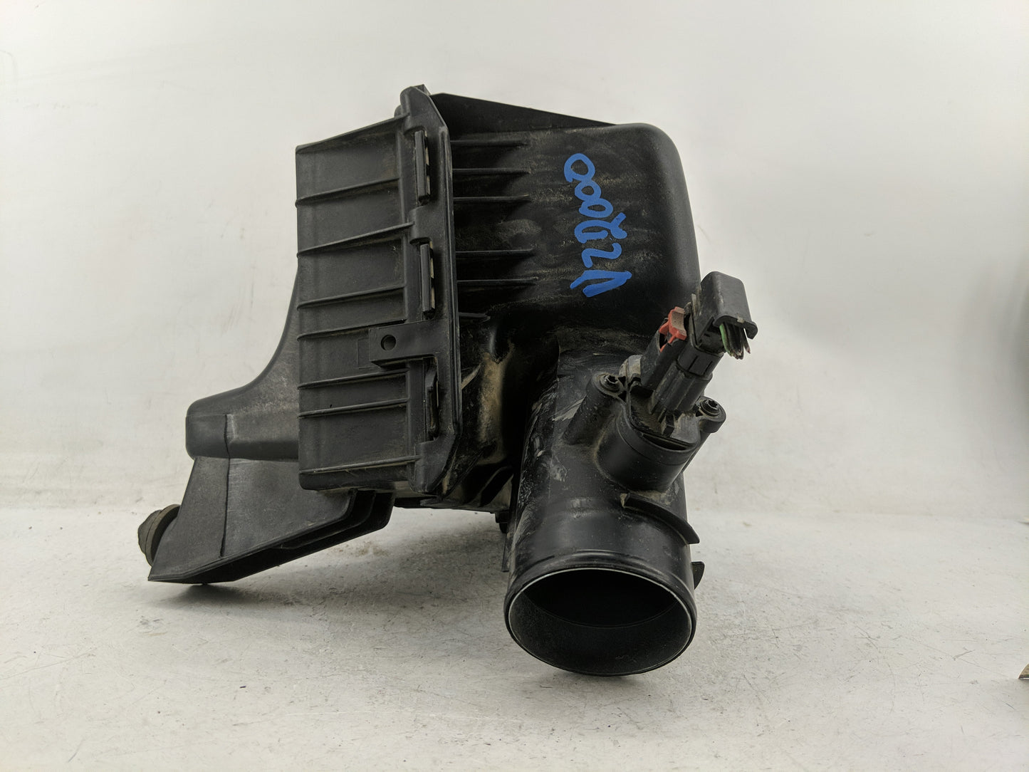 2014 Chevrolet Cruze Air Cleaner Intake-duct Hose Tube - Oemusedautoparts1.com