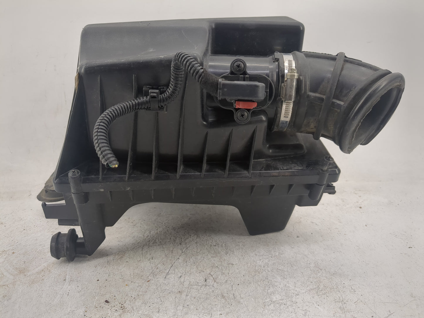 2014 Chevrolet Cruze Air Cleaner Intake-duct Hose Tube - Oemusedautoparts1.com