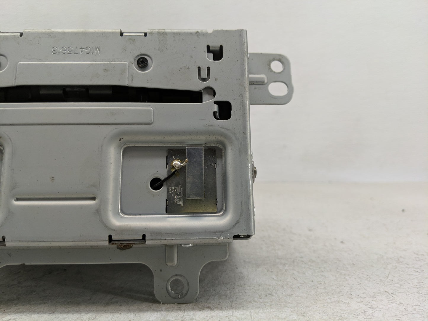 2014 Chevrolet Cruze Radio AM FM Cd Player Receiver Replacement P/N:2320 6821 Fits OEM Used Auto Parts - Oemusedautoparts1.c