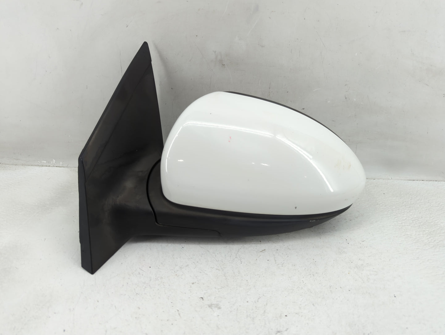 2011-2016 Chevrolet Cruze Side Mirror Replacement Driver Left View Door Mirror P/N:95186734 95186748 Fits OEM Used Auto Part