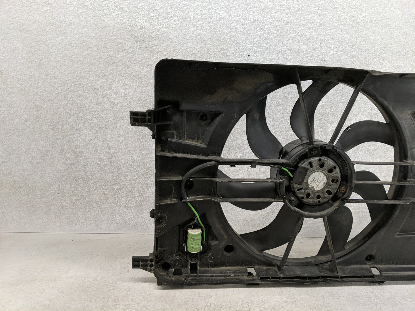 2011-2016 Chevrolet Cruze Electric Radiator Cooling Fan Motor Assembly P/N:52500567 Fits Fits 2011 2012 2013 2014 2015 2016 