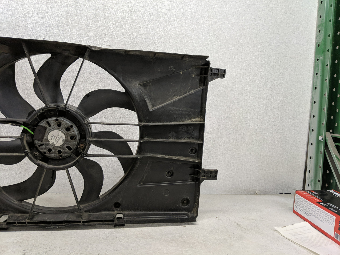 2011-2016 Chevrolet Cruze Electric Radiator Cooling Fan Motor Assembly P/N:52500567 Fits Fits 2011 2012 2013 2014 2015 2016 