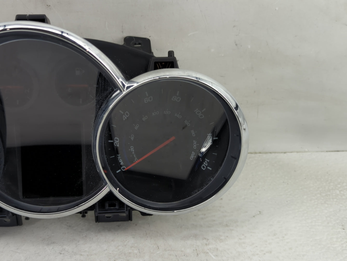 2013-2014 Chevrolet Cruze Instrument Cluster Speedometer Gauges P/N:95123976 811511914, 94560794 Fits Fits 2013 2014 OEM Use