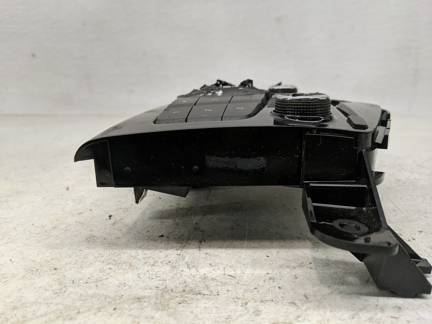 2014 Chevrolet Cruze Climate Control Module Temperature AC/Heater Replacement P/N:95166368 Fits OEM Used Auto Parts - Oemuse