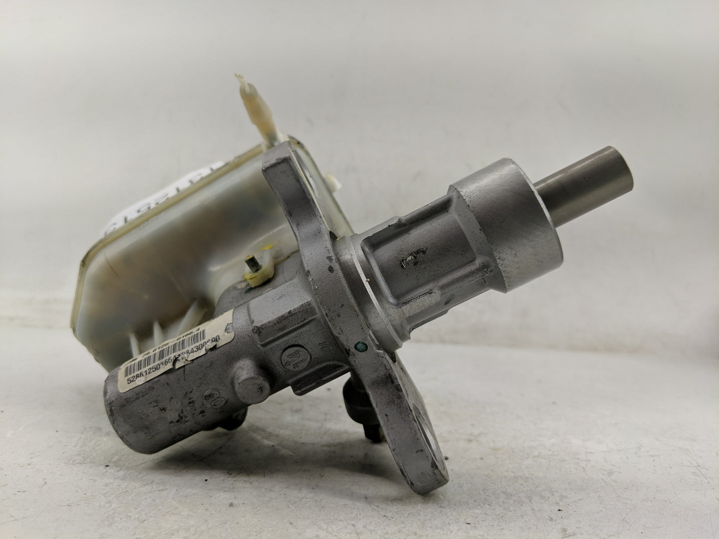 2011-2016 Chevrolet Cruze Brake Master Cylinder - Oemusedautoparts1.com