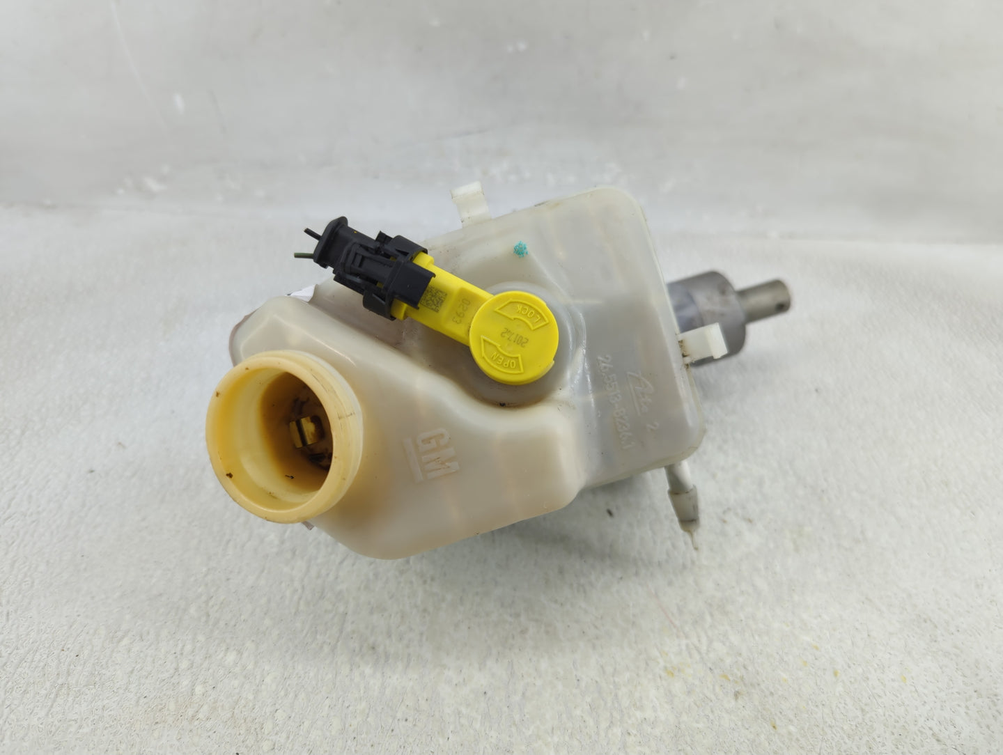 2011-2016 Chevrolet Cruze Brake Master Cylinder 1312584 - Oemusedautoparts1.com