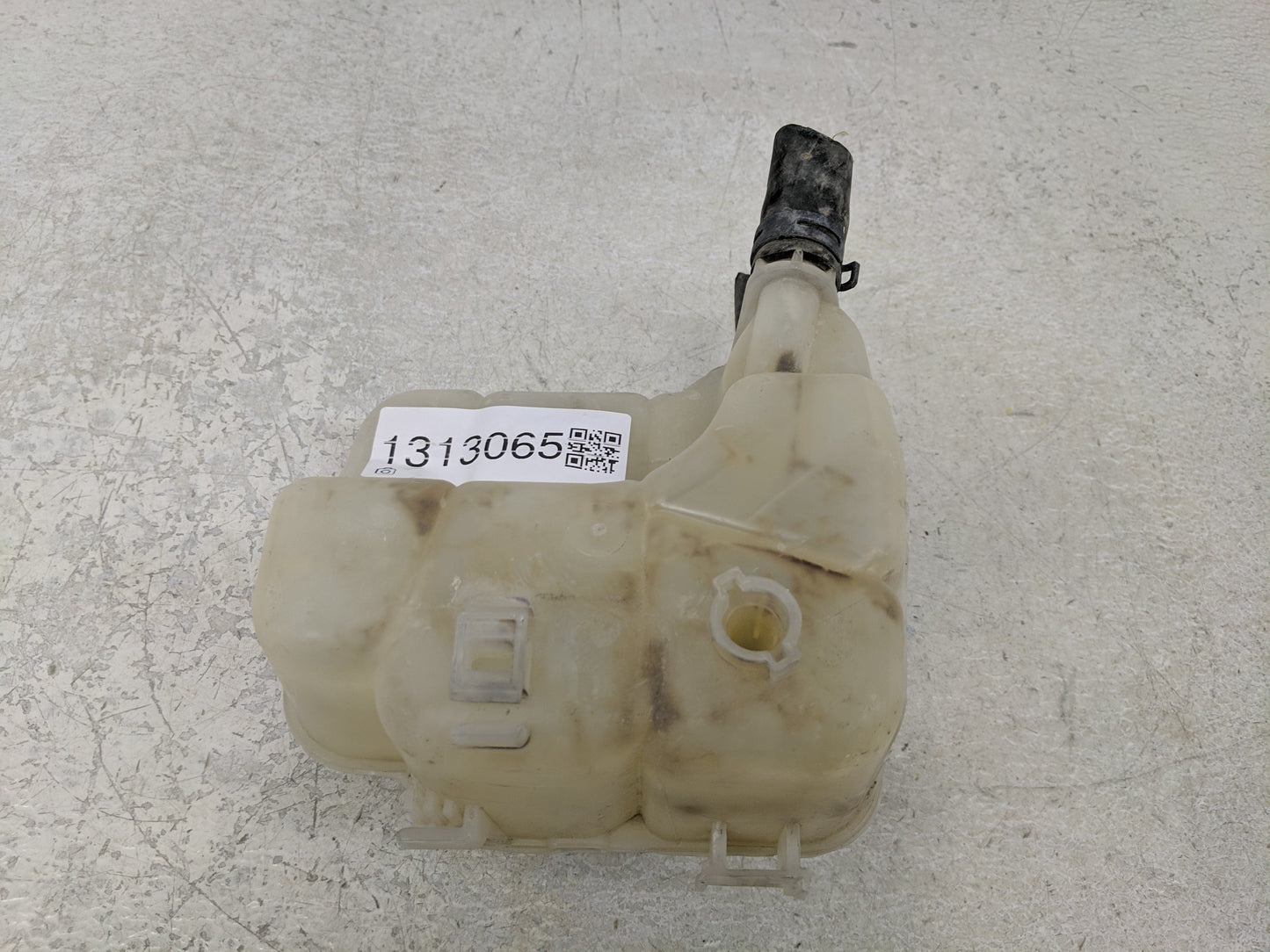 2011 Chevrolet Cruze Radiator Coolant Overflow Expansion Tank Bottle 1313065 - Oemusedautoparts1.com