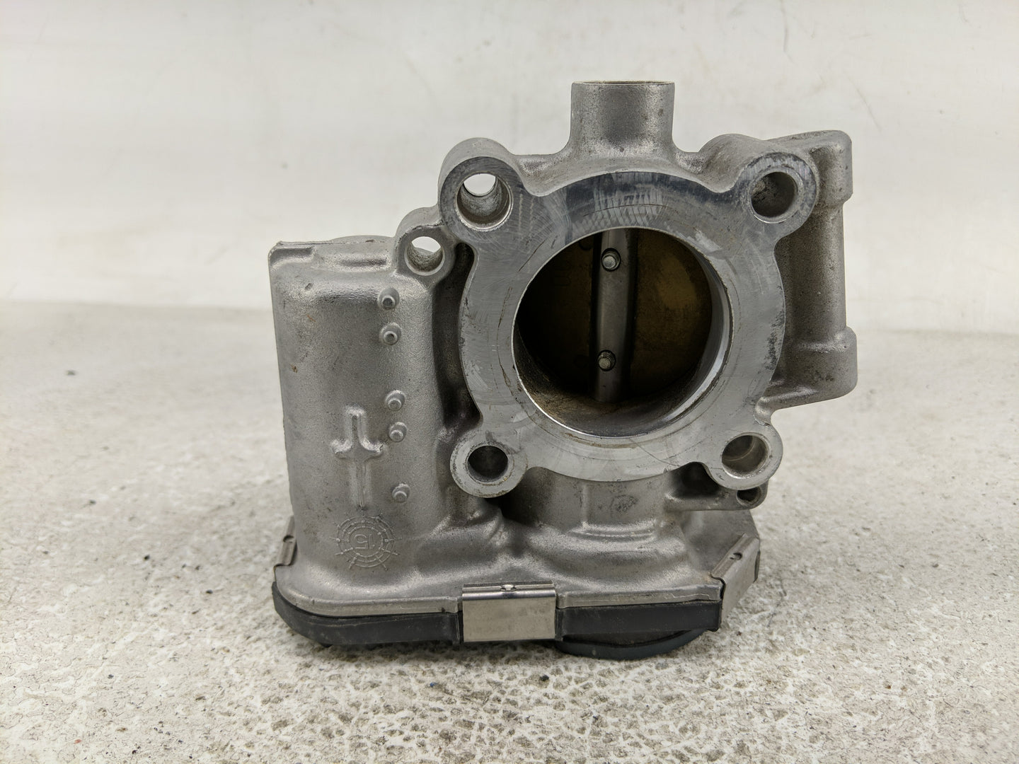 2011-2016 Chevrolet Cruze Throttle Body P/N:55 565 489 Fits Fits 2011 2012 2013 2014 2015 2016 2017 2018 2019 2020 2021 OEM 