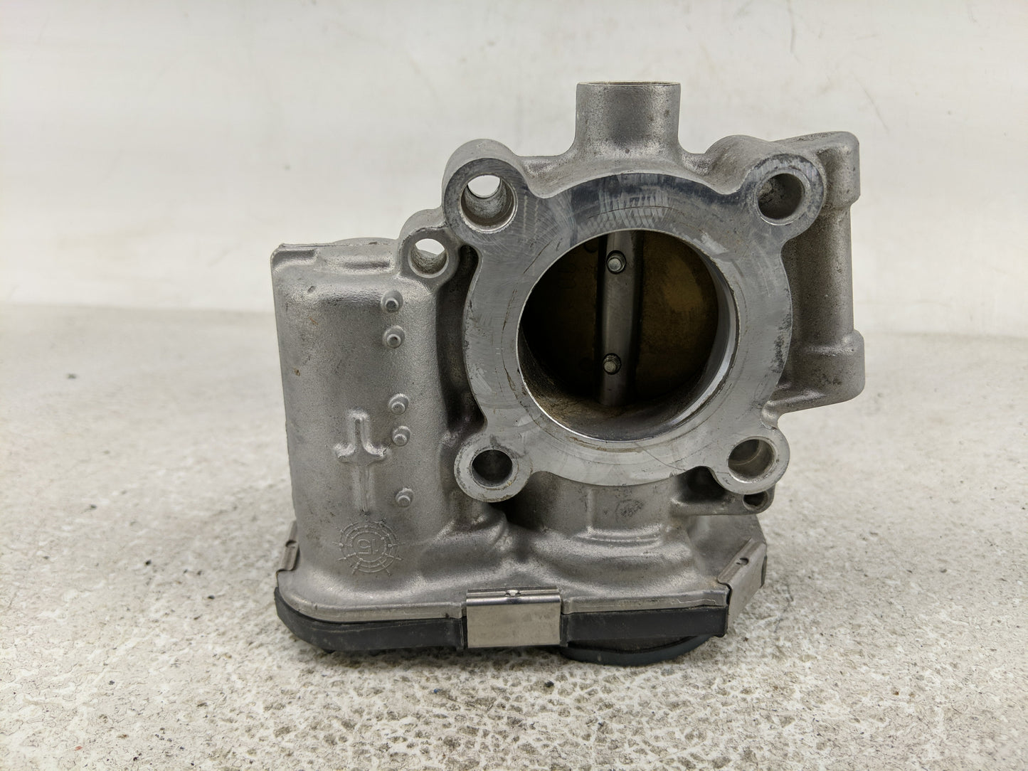 2011-2016 Chevrolet Cruze Throttle Body P/N:55 565 489 Fits Fits 2011 2012 2013 2014 2015 2016 2017 2018 2019 2020 2021 OEM 