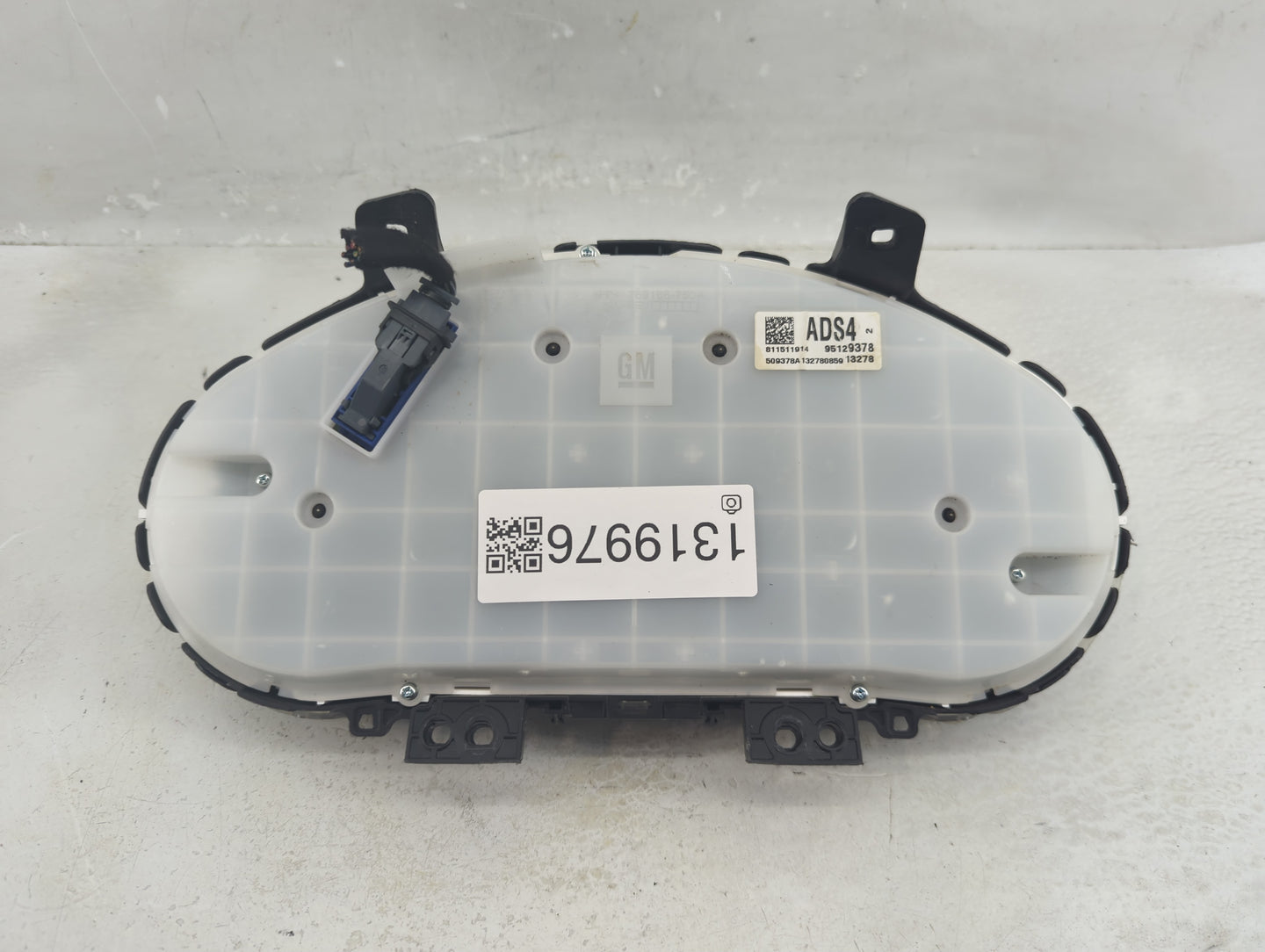 2013-2014 Chevrolet Cruze Instrument Cluster Speedometer Gauges P/N:95129378 Fits Fits 2013 2014 OEM Used Auto Parts - Oemus