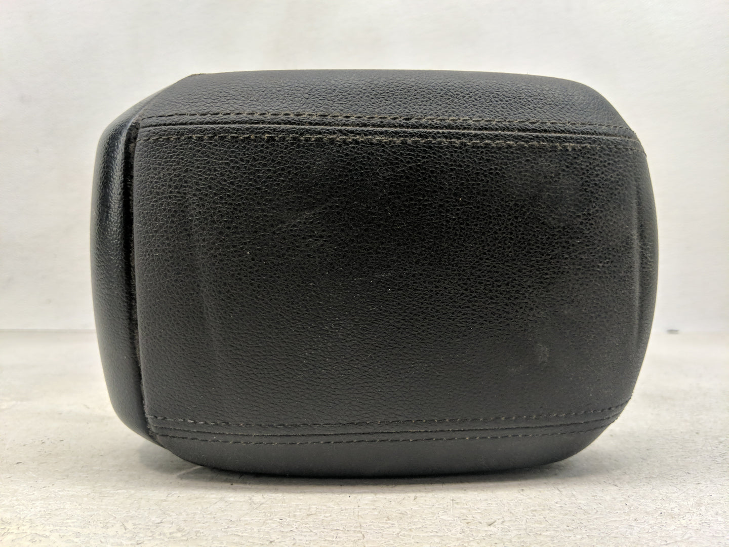 2014 Chevrolet Cruze Center Console Armrest Cover Lid Fits OEM Used Auto Parts - Oemusedautoparts1.com