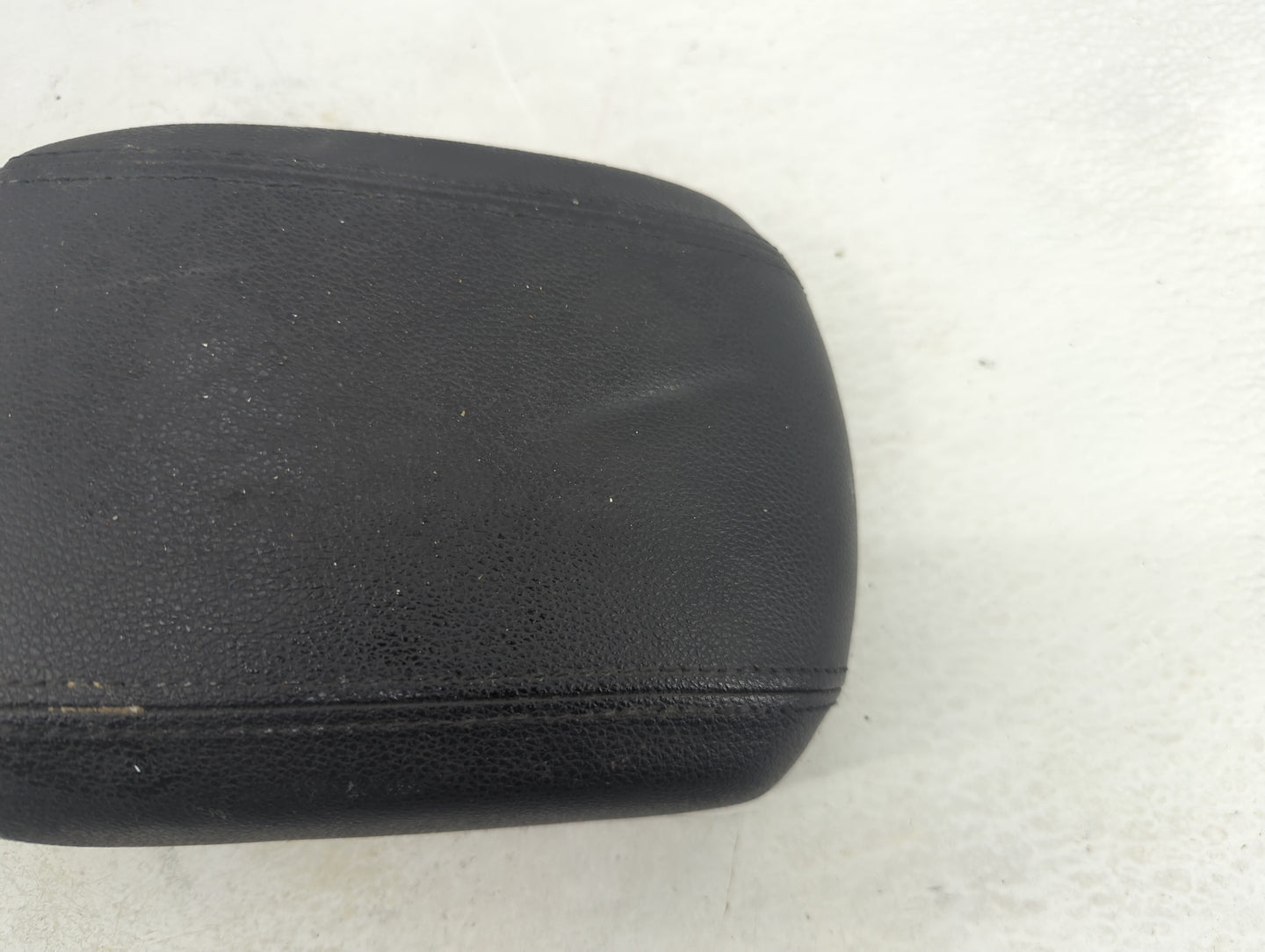 2014 Chevrolet Cruze Center Console Armrest Cover Lid Fits OEM Used Auto Parts - Oemusedautoparts1.com
