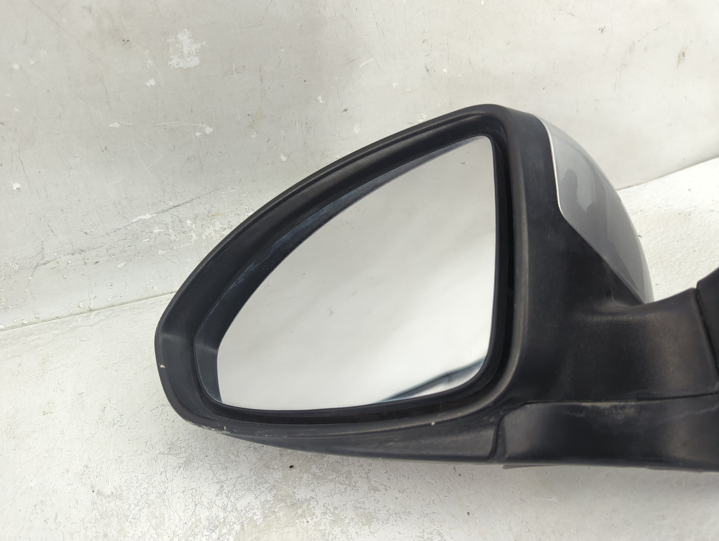 2011-2016 Chevrolet Cruze Driver Side View Mirror - Left Door Mirror OEM Used - Oemusedautoparts1.com
