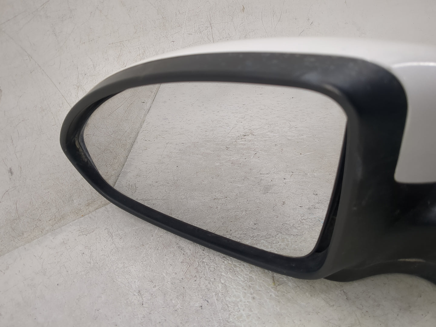 2011-2016 Chevrolet Cruze Driver Side View Mirror - Left Door Mirror OEM Used - Oemusedautoparts1.com
