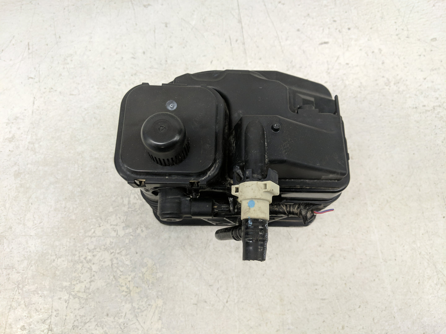 2014 Chevrolet Cruze Fuel Vapor Charcoal Canister - Oemusedautoparts1.com