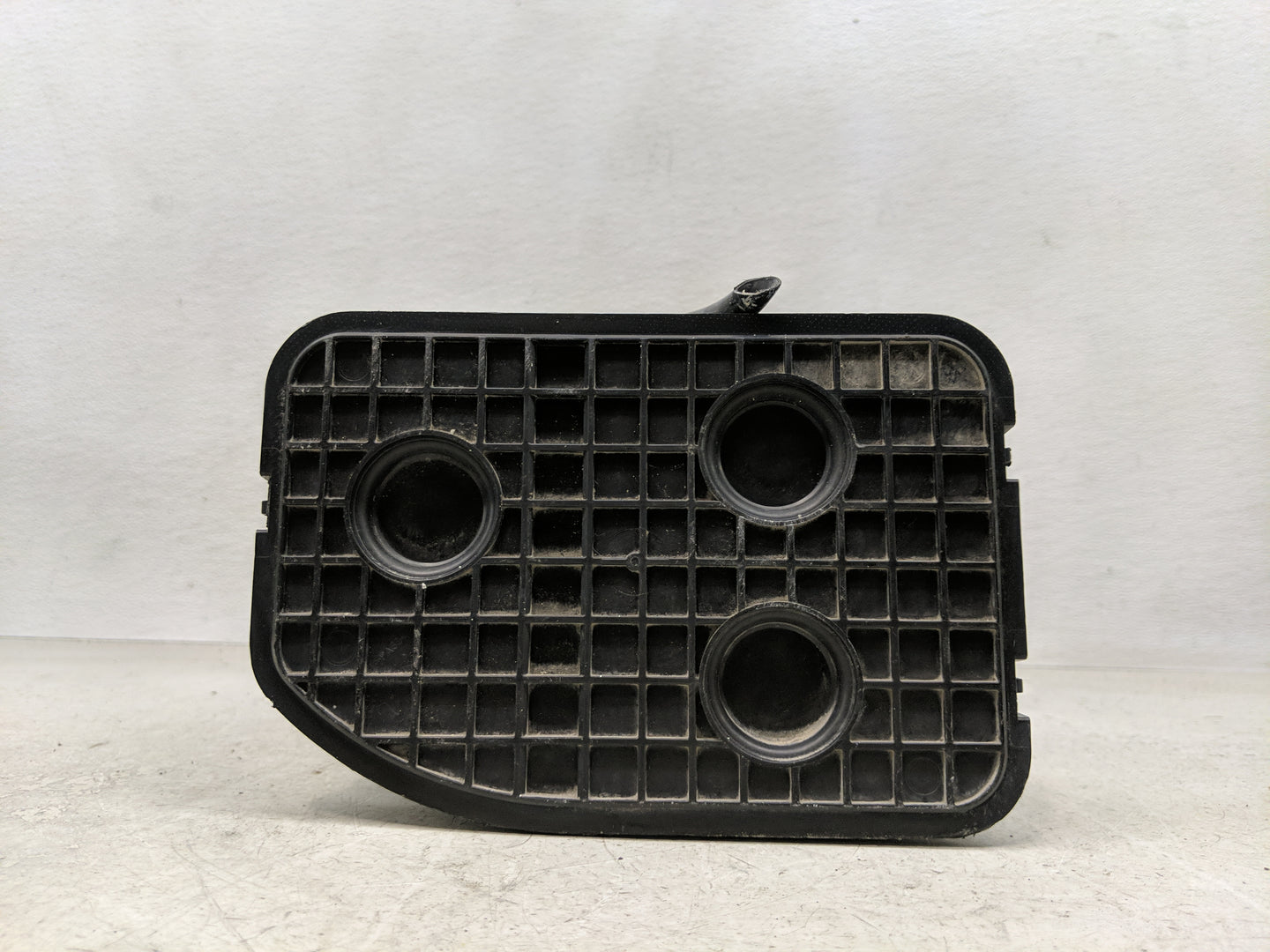 2014 Chevrolet Cruze Fuel Vapor Charcoal Canister 1357565 - Oemusedautoparts1.com