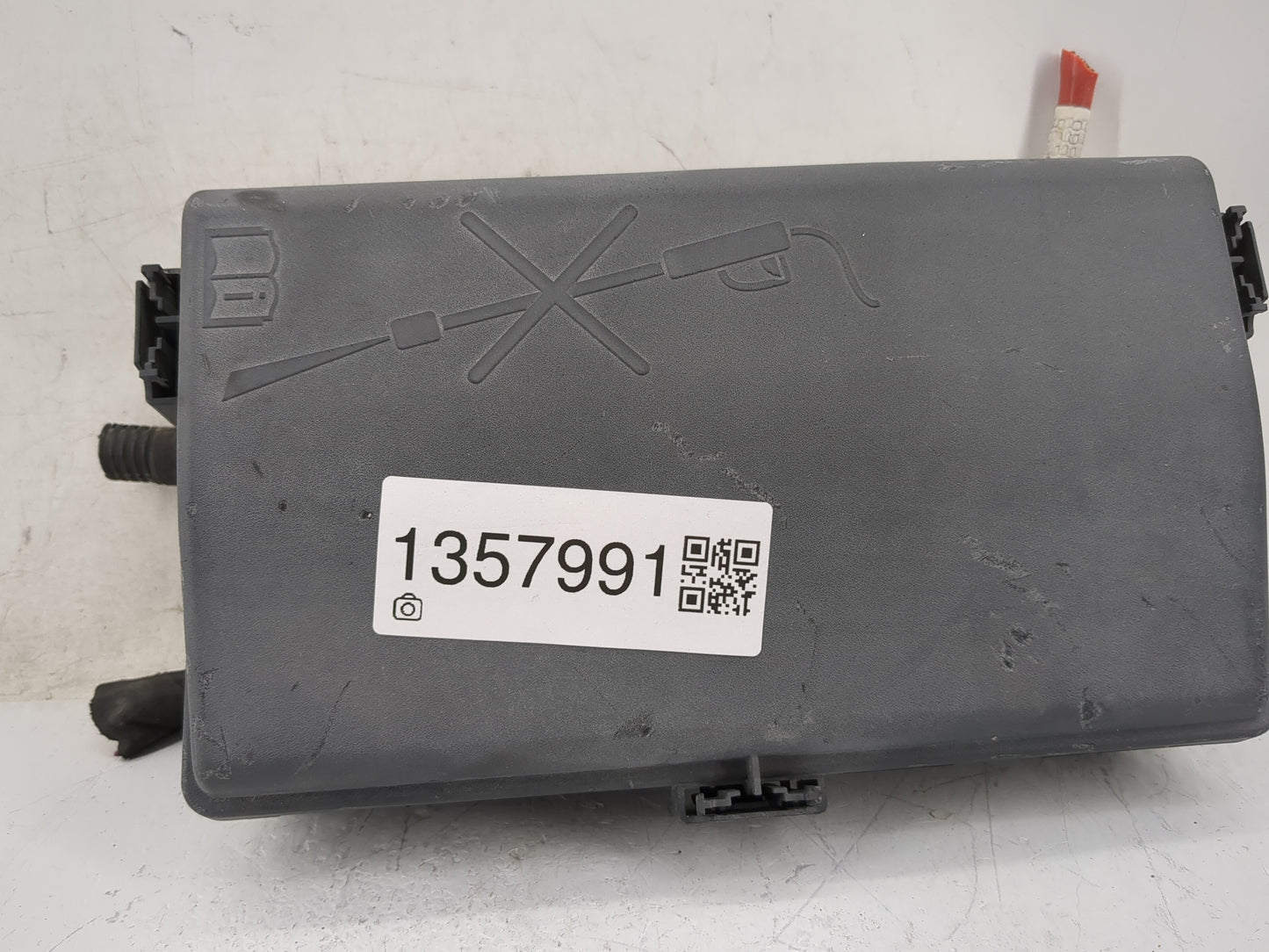 2011-2014 Chevrolet Cruze Fusebox Fuse Box Panel Relay Module Fits Fits 2011 2012 2013 2014 OEM Used Auto Parts - Oemusedaut