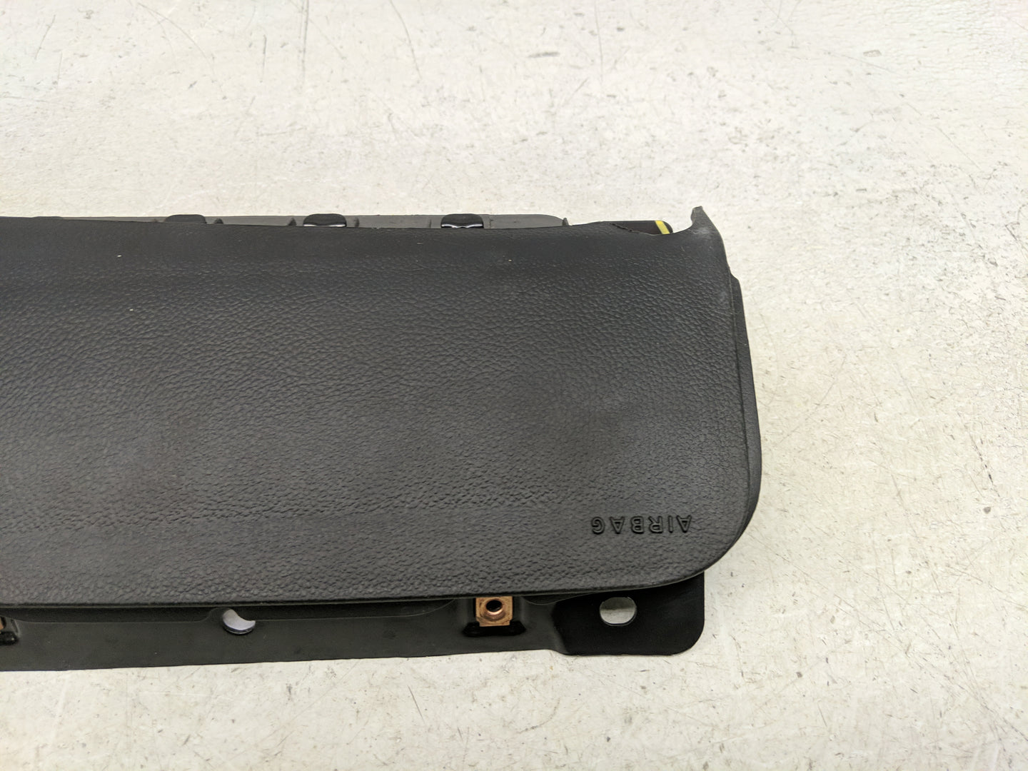 2013-2016 Chevrolet Cruze Air Bag Driver Left Knee OEM P/N:95910046 Fits Fits 2013 2014 2015 2016 OEM Used Auto Parts - Oemu