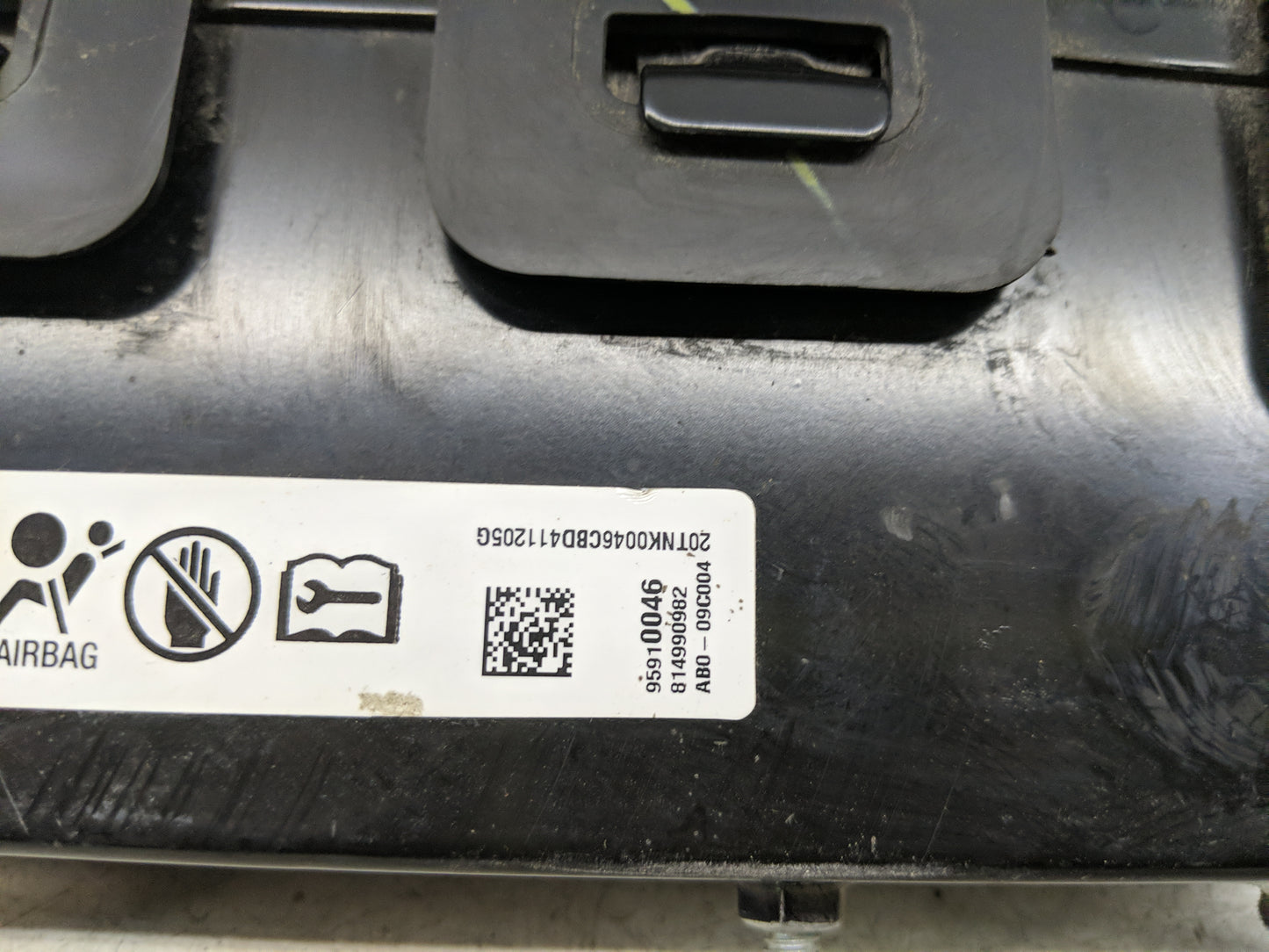 2013-2016 Chevrolet Cruze Air Bag Driver Left Knee OEM P/N:95910046 Fits Fits 2013 2014 2015 2016 OEM Used Auto Parts - Oemu