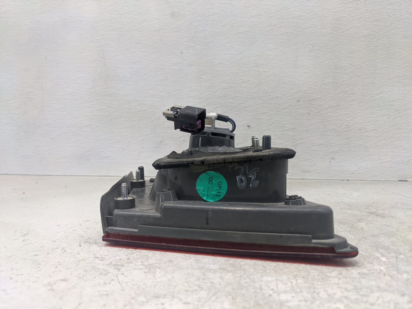 2011-2016 Chevrolet Cruze Tail Light Assembly Passenger Right OEM Fits Fits 2011 2012 2013 2014 2015 2016 OEM Used Auto Part