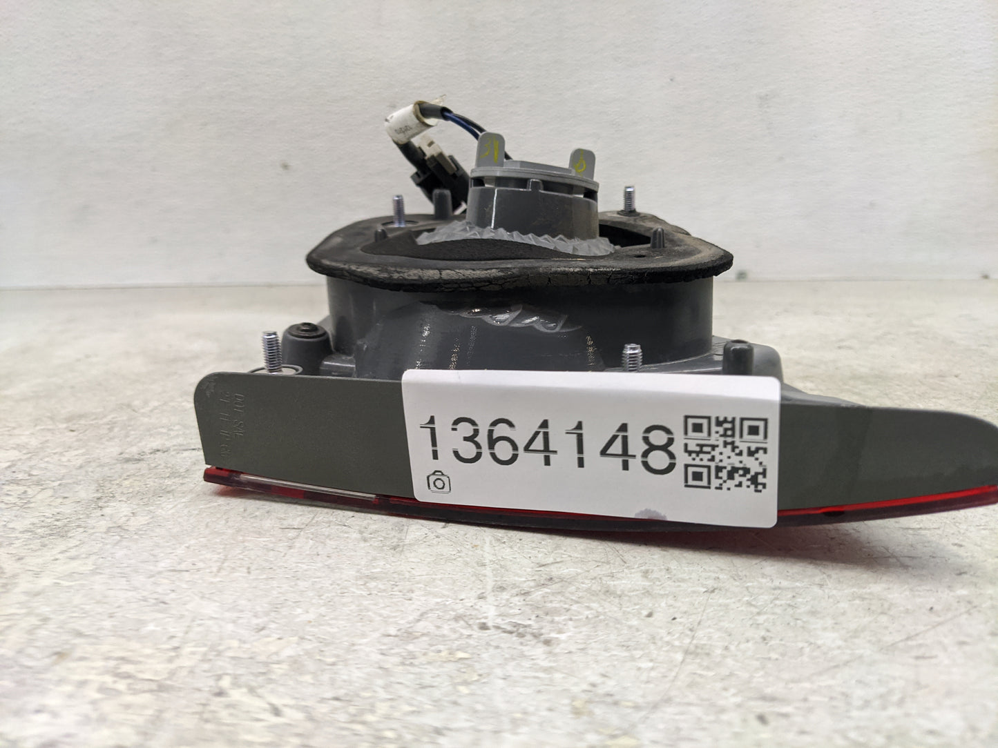2011-2016 Chevrolet Cruze Tail Light Assembly Passenger Right OEM Fits Fits 2011 2012 2013 2014 2015 2016 OEM Used Auto Part