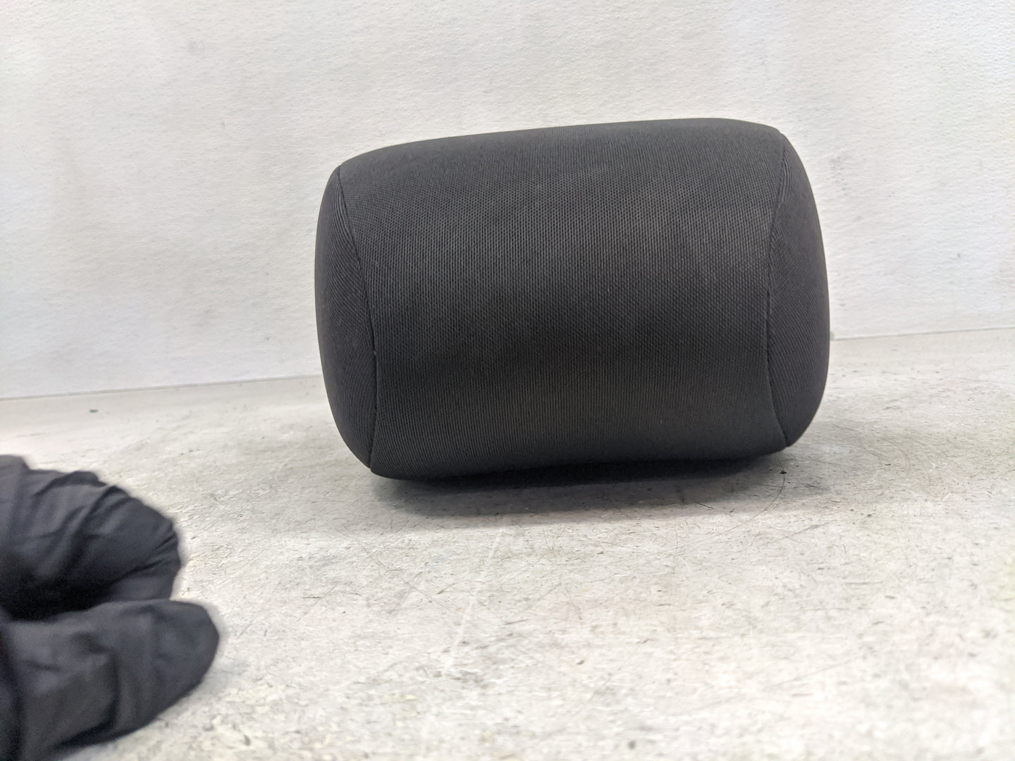 2012-2016 Chevrolet Cruze Headrest Head Rest Front Driver Passenger Seat - Oemusedautoparts1.com
