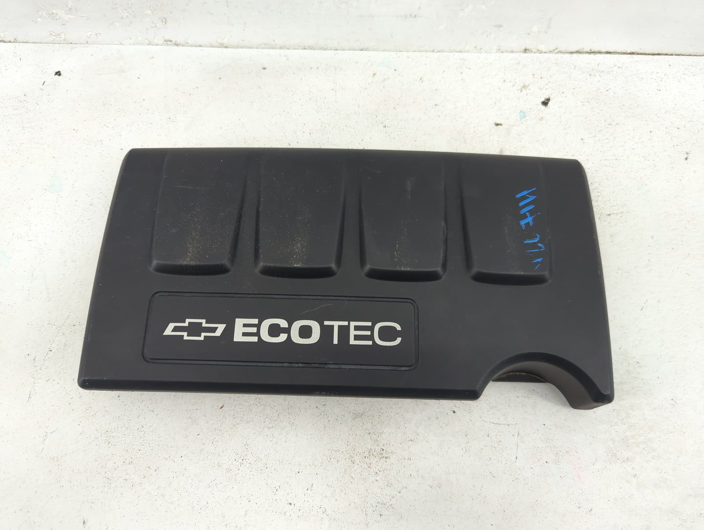 2014 Chevrolet Cruze Engine Cover - Oemusedautoparts1.com