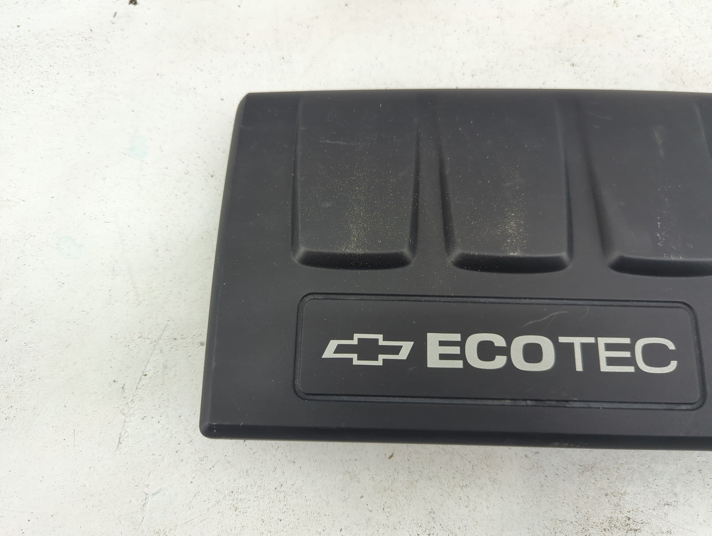 2014 Chevrolet Cruze Engine Cover - Oemusedautoparts1.com