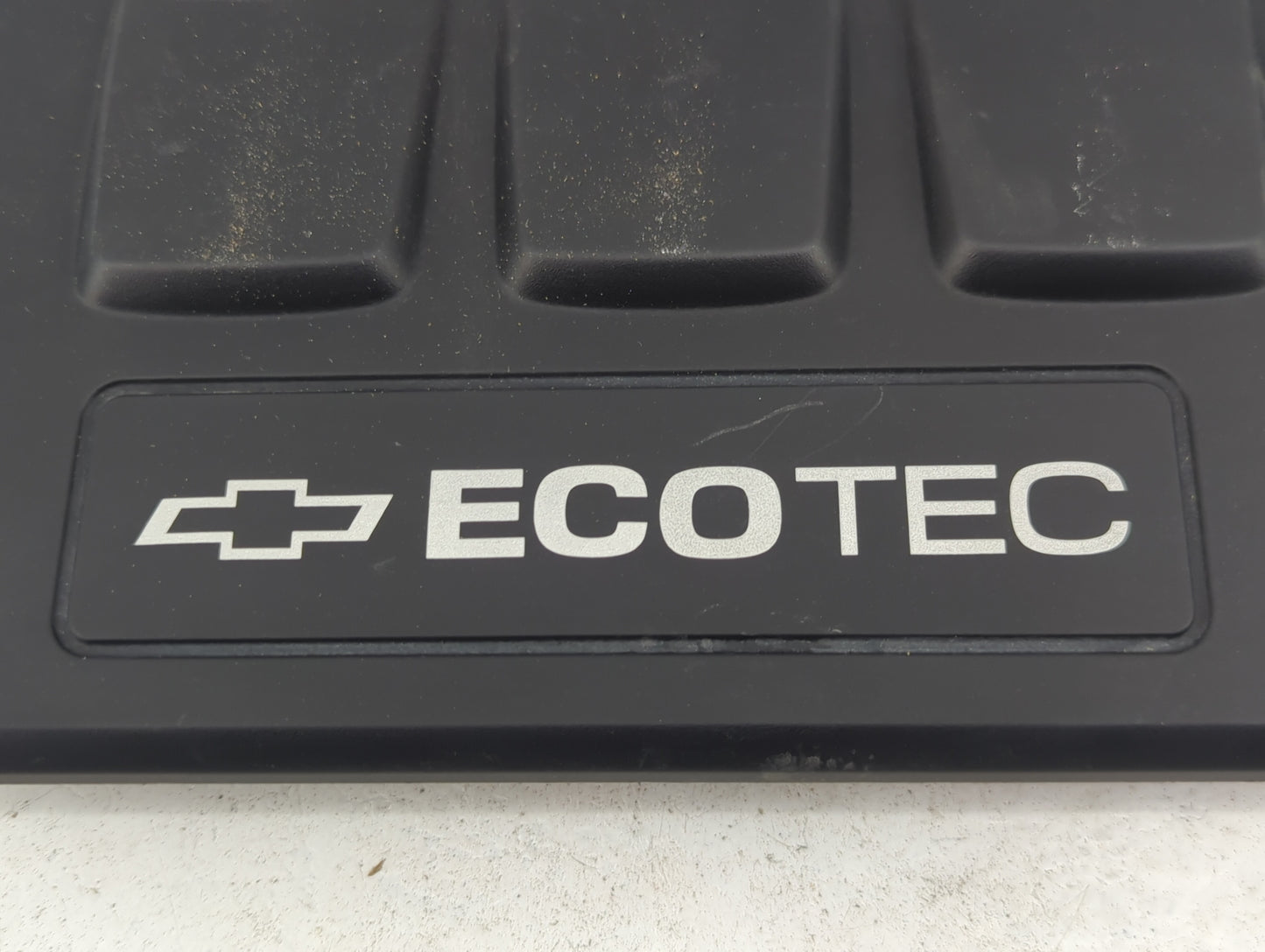 2014 Chevrolet Cruze Engine Cover - Oemusedautoparts1.com