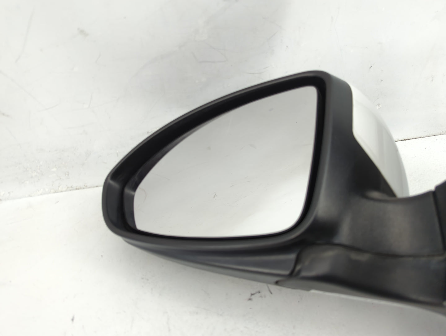 2011-2016 Chevrolet Cruze Driver Side View Mirror - Left Door Mirror OEM Used - Oemusedautoparts1.com
