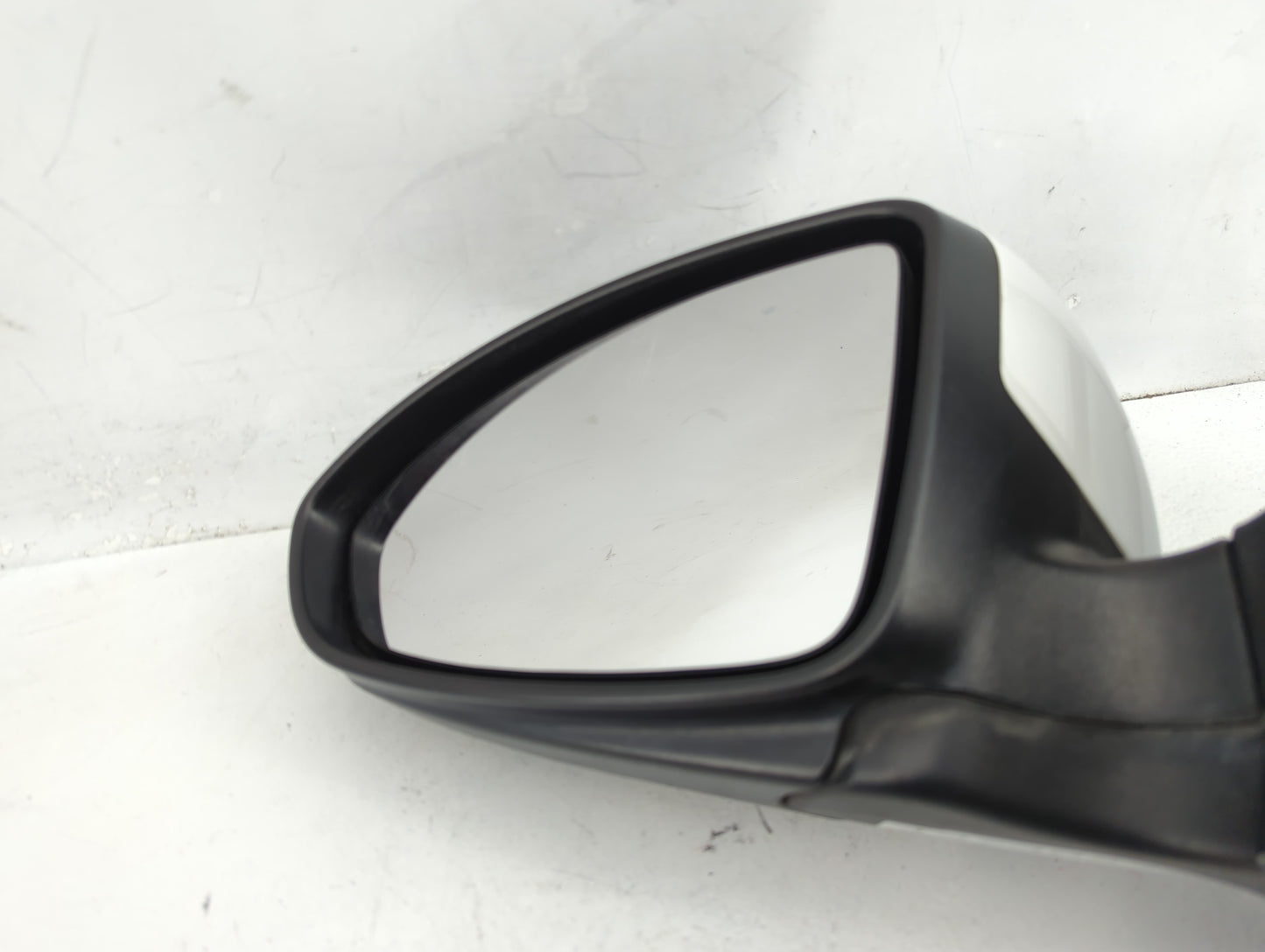 2011-2016 Chevrolet Cruze Driver Side View Mirror - Left Door Mirror OEM Used - Oemusedautoparts1.com