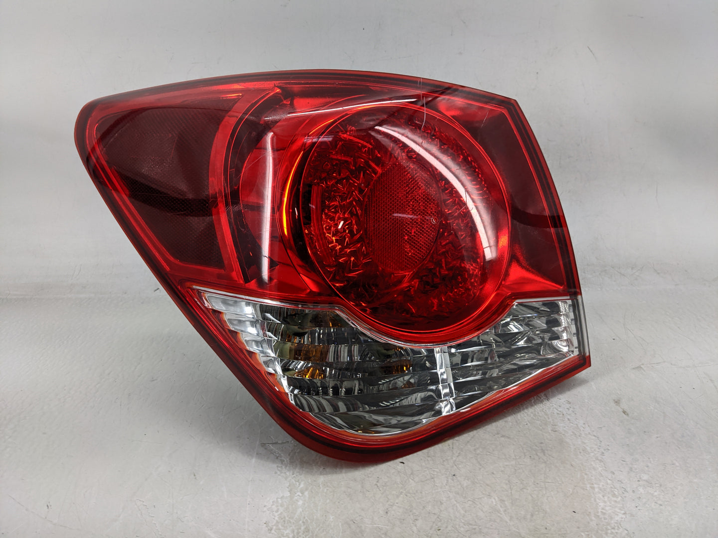 2011-2016 Chevrolet Cruze Tail Light Assembly Driver Left OEM Fits Fits 2011 2012 2013 2014 2015 2016 OEM Used Auto Parts - 