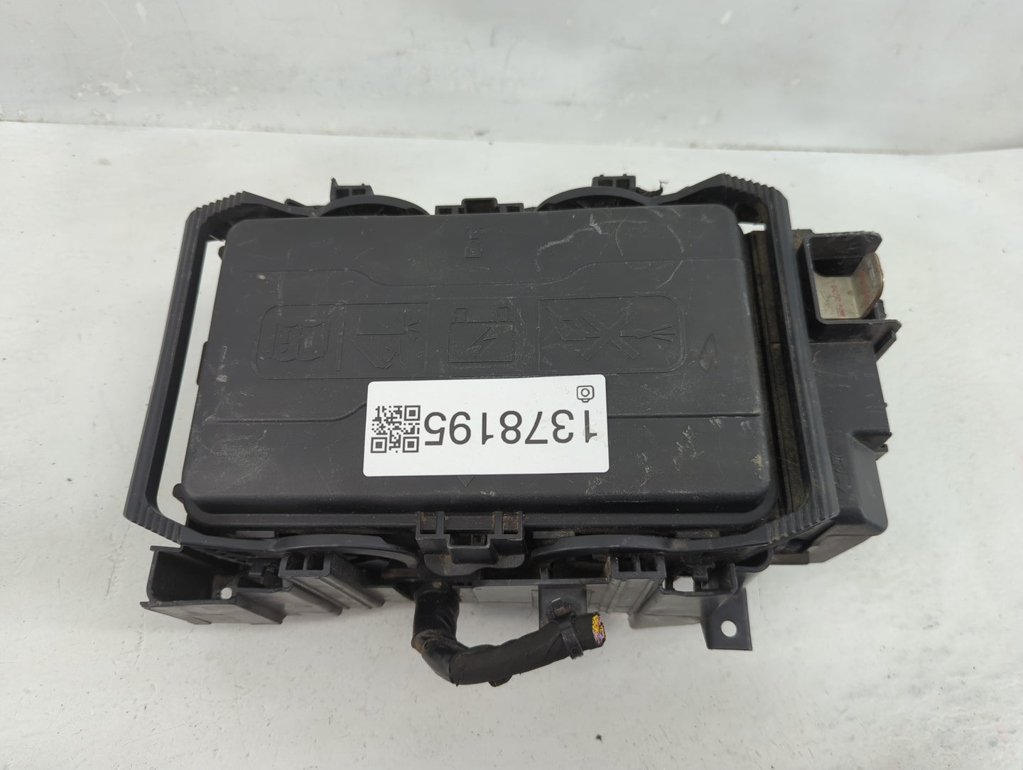 2011-2014 Chevrolet Cruze Fusebox Fuse Box Panel Relay Module P/N:PP-P25 Fits Fits 2011 2012 2013 2014 OEM Used Auto Parts -