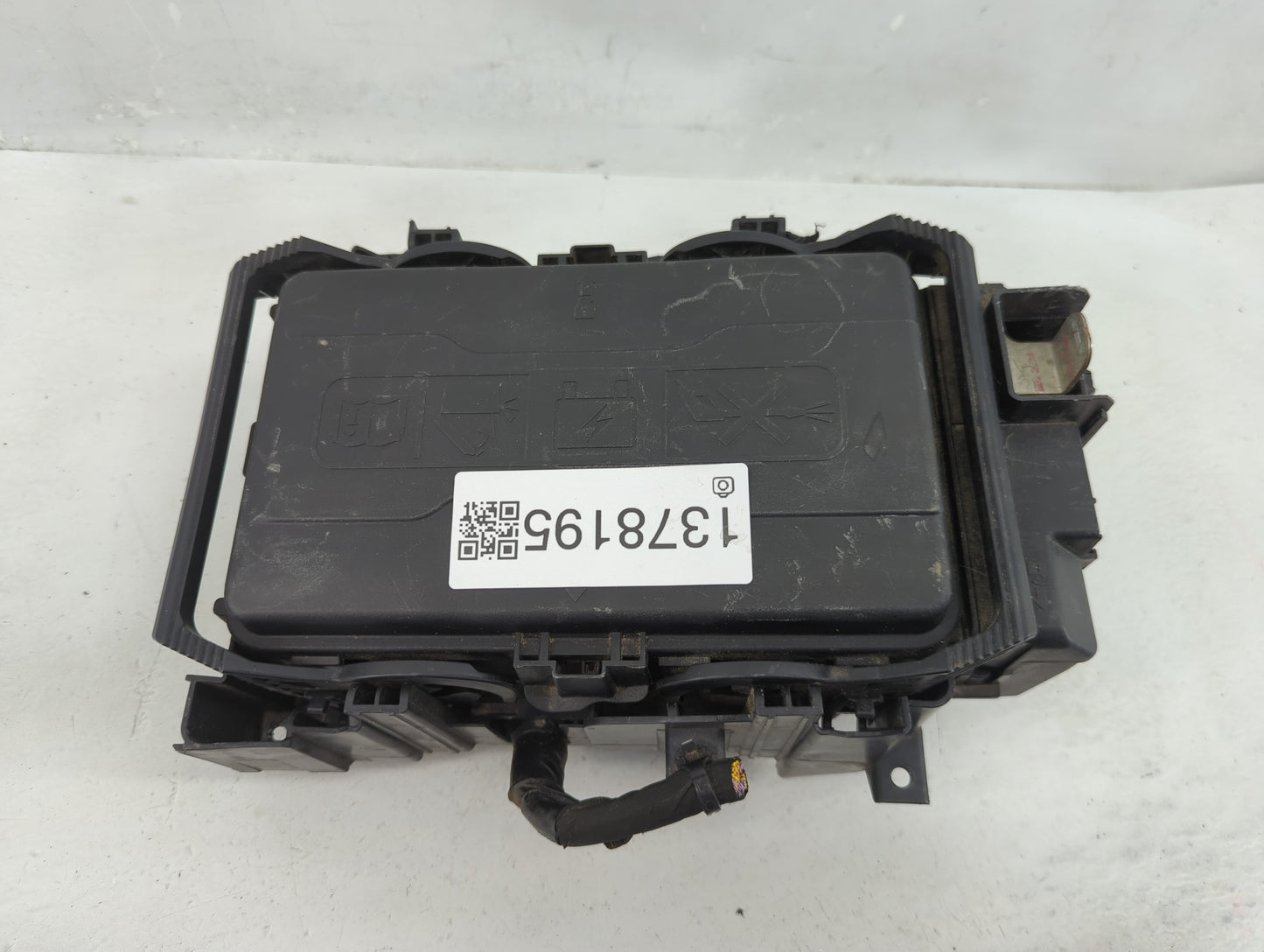 2011-2014 Chevrolet Cruze Fusebox Fuse Box Panel Relay Module P/N:PP-P25 Fits Fits 2011 2012 2013 2014 OEM Used Auto Parts -