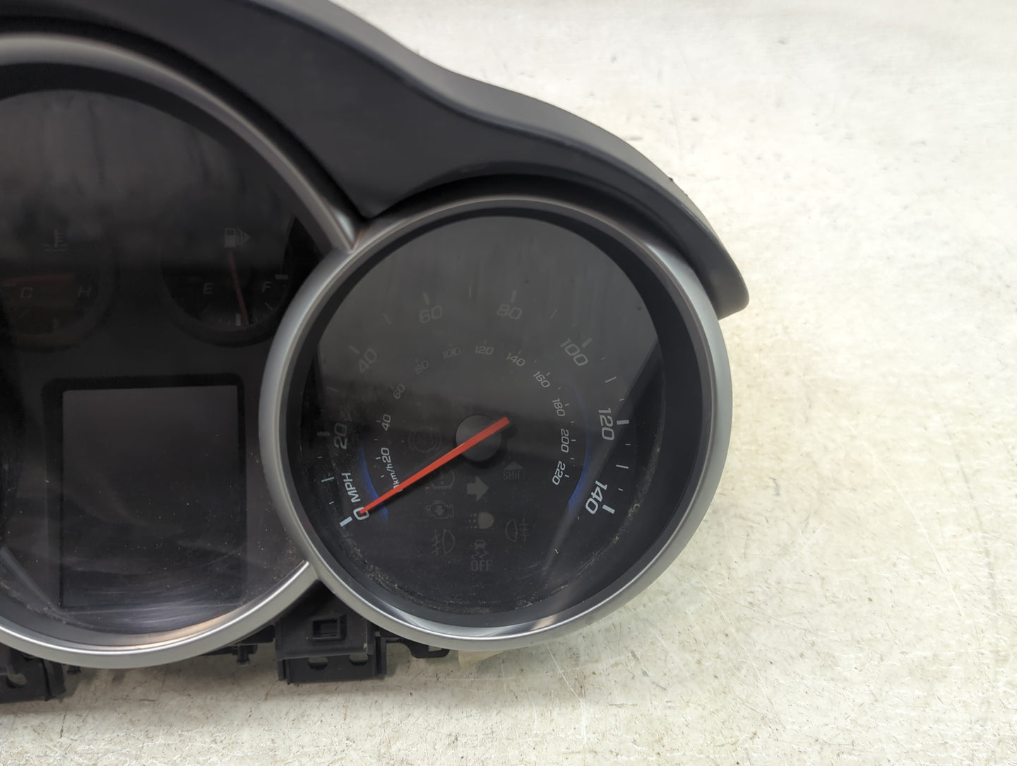 2013-2014 Chevrolet Cruze Instrument Cluster Speedometer Gauges P/N:95129378 Fits Fits 2013 2014 OEM Used Auto Parts - Oemus